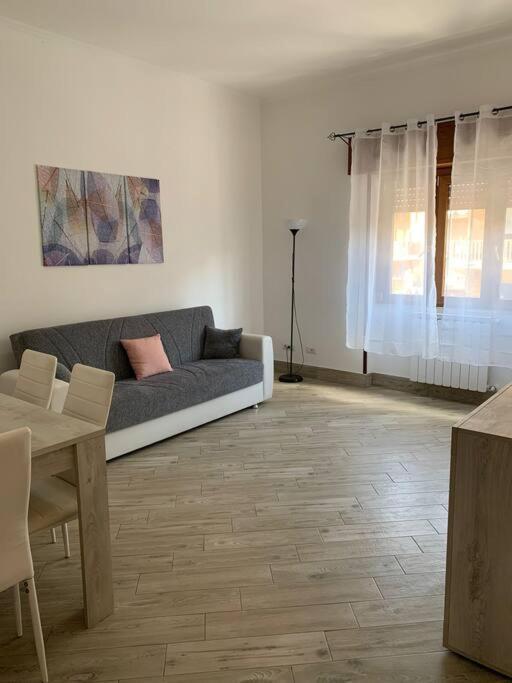 Bilocale A Due Passi Dal Porto E Dal Mare Apartment Lido di Ostia Exterior photo